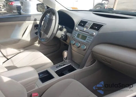 2008 Toyota Camry Le z USA, uszkodzony, nr VIN 4T1BE46K98U252145